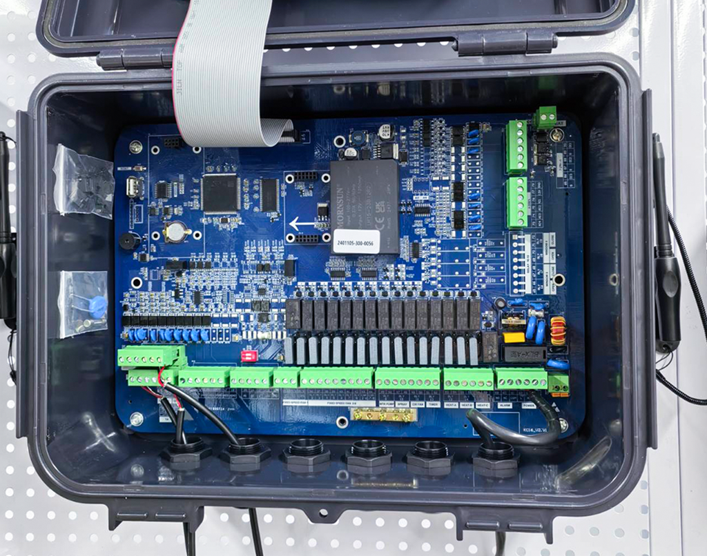 Environment controller for chicken farm poultry house